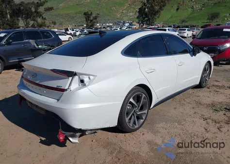 2022 Hyundai Sonata Sel Plus z USA, uszkodzony, nr VIN 5NPEJ4J29NH135840